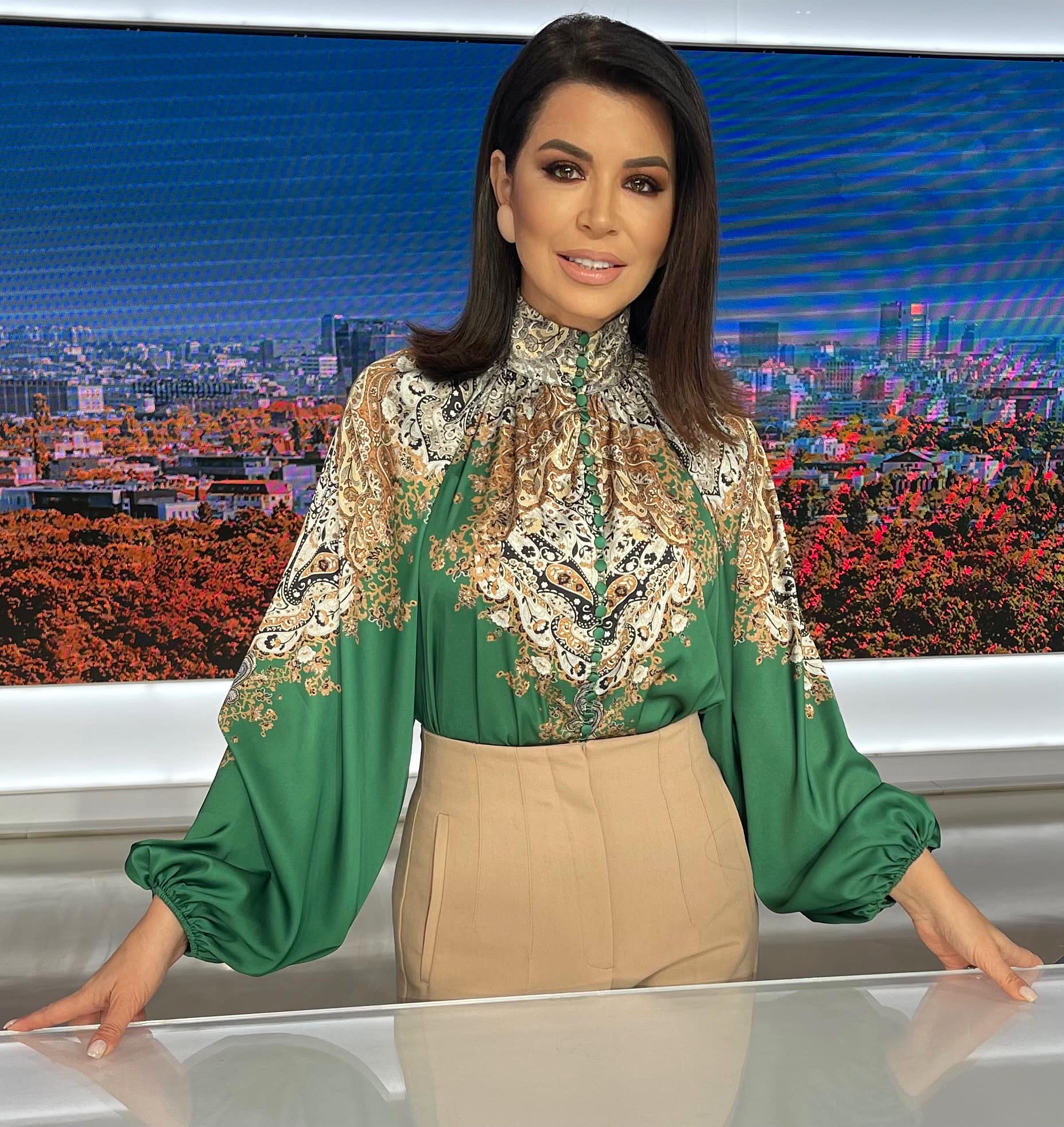 Simona Pătruleasa se machiază singură. De ce a ales vedeta să nu se lase pe mâna make-up artiștilor. „De 17 ani așa fac”