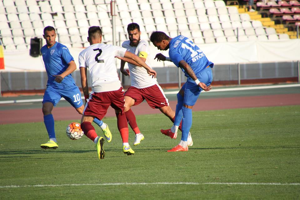 Liga I: FC Voluntari - CSU Craiova 1-2. Oltenii au obţinut primul succes în deplasare, printr-un gol superb reuşit de Vătăjelu. Ilfovenii rămân fără victorie în Liga I