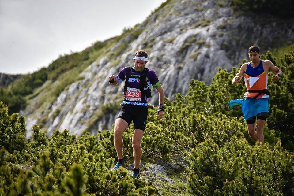 Aleargă pe munți în ritm nebun! Daniel Stroescu și Radu Milea nu ratează niciun podium la concursurile de alergare montană / GALERIE FOTO