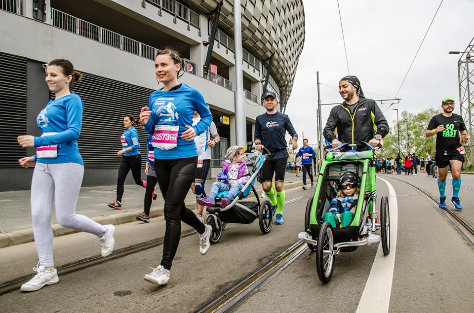 Peste 4.000 de alergători pe străzile Clujului! Un kenyan a câștigat maratonul