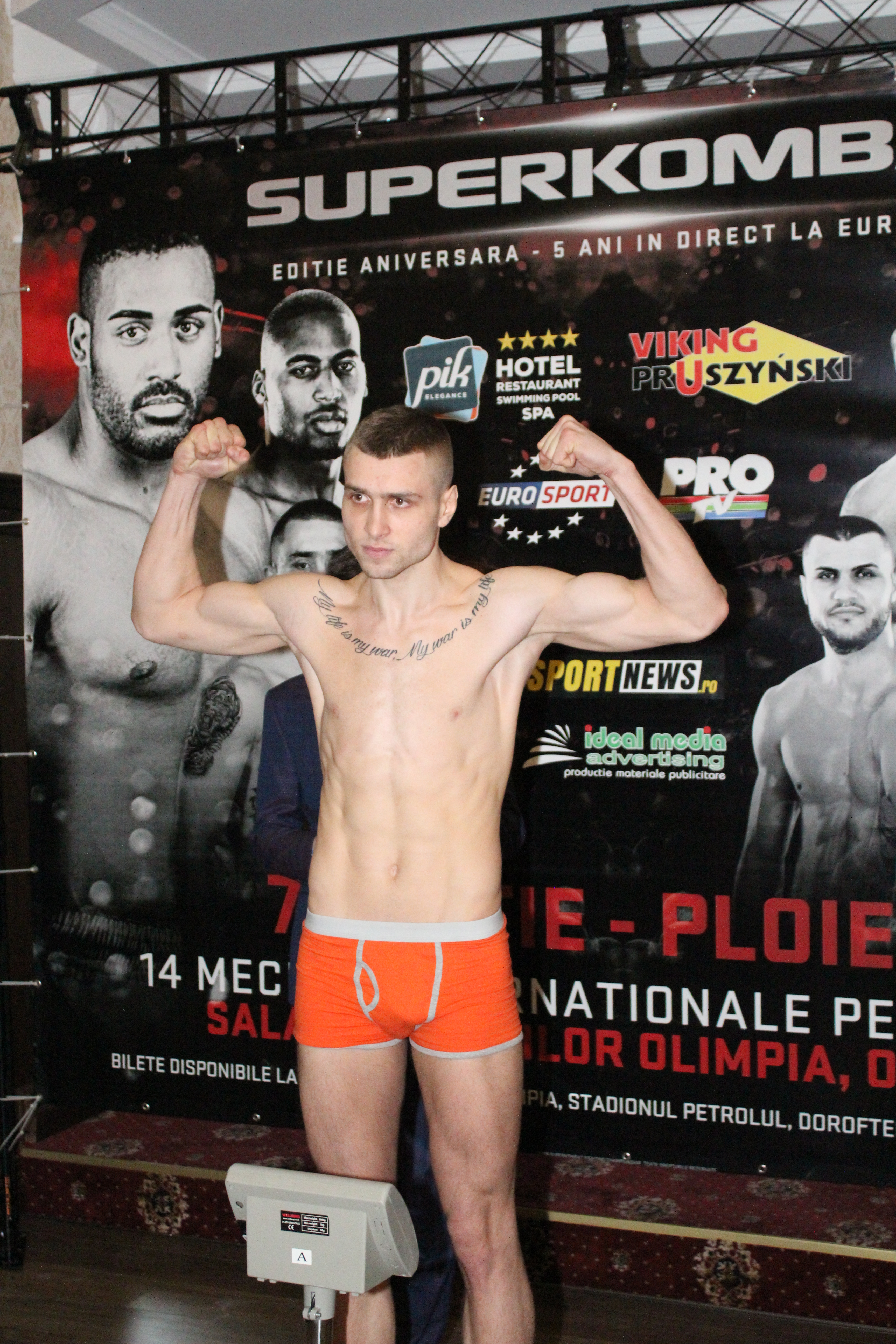 Luptătorii de la Superkombat Ploiești s-au confruntat pentru prima dată la cântarul oficial / GALERIE FOTO