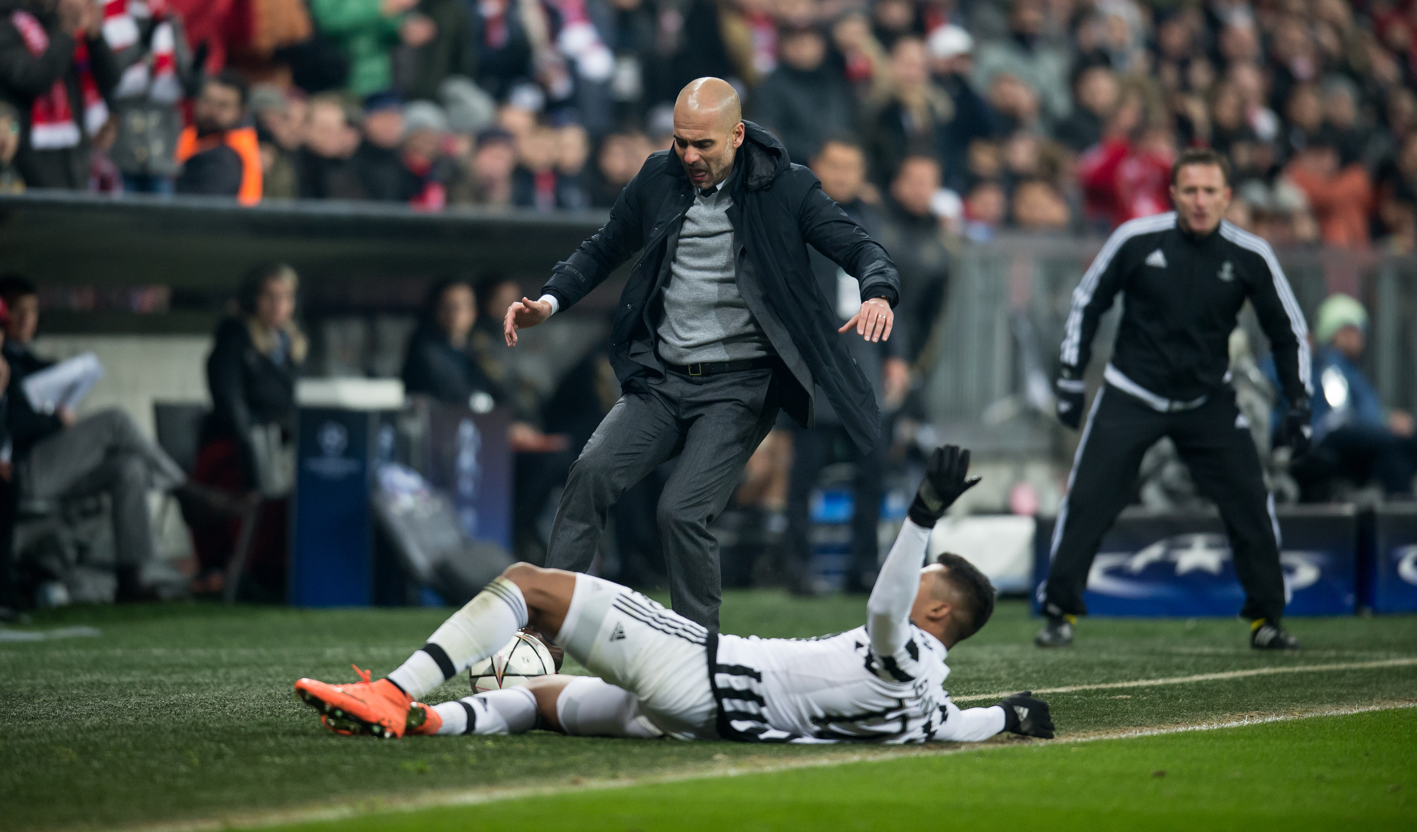 Liga Campionilor, optimi: Bayern - Juventus și Barcelona - Arsenal. ^Nebunie la Munchen. Tripleta MSN l-a ”îngropat” pe Wenger / FOTO&VIDEO
