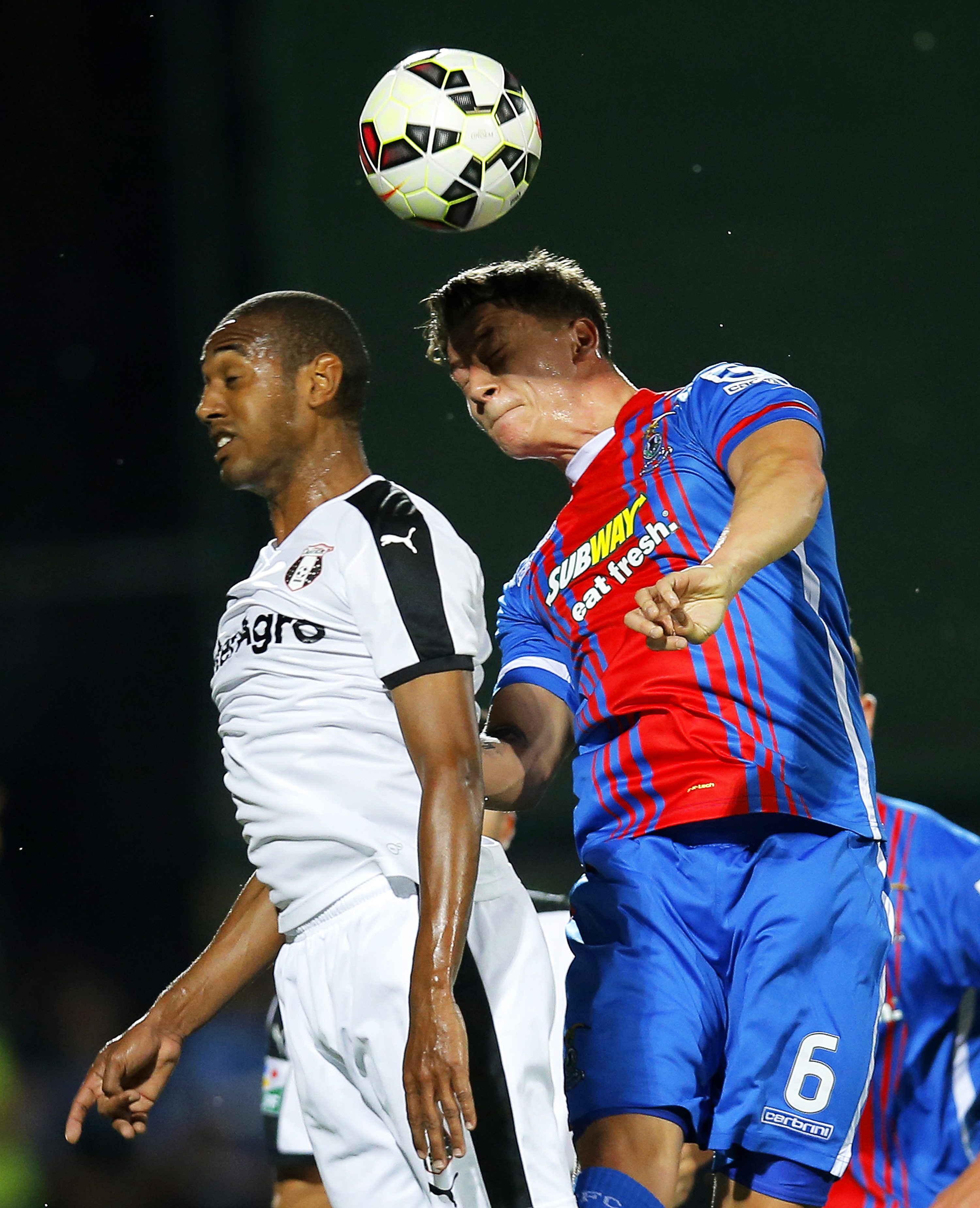 LIGA EUROPA, turul 2, retur: Botoșani - Legia 0-3 (în tur: 0-1) / Astra - Inverness 0-0 (1-0). ^Polonezii au făcut LEGEA cu clovnii Cordoș și Acsinte. Echipa lui Șumudică, zgârcită cu golurile cu scoțienii! West Ham, viitoarea adversară