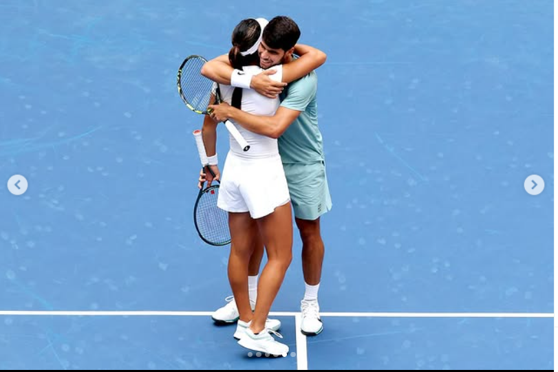 Carlos Alcaraz și Emma Răducanu, în tandrețuri pe terenul de tenis. Deja se vorbește despre o idilă