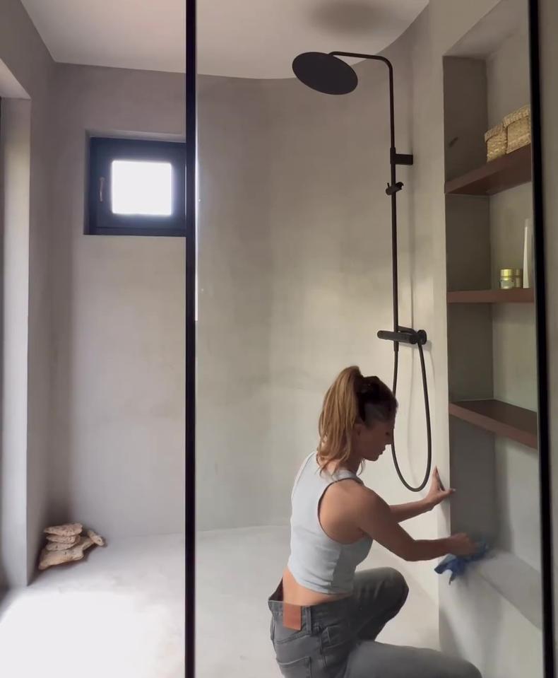 Noi imagini din casa din pădure pe care și-a ridicat-o Sânziana Negru: „Ați creat un loc minunat”
