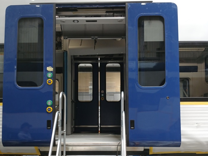 Cum arată primul tren electric regional produs în Polonia, care ajunge în România luna aceasta: investiție de peste 2,7 miliarde lei
