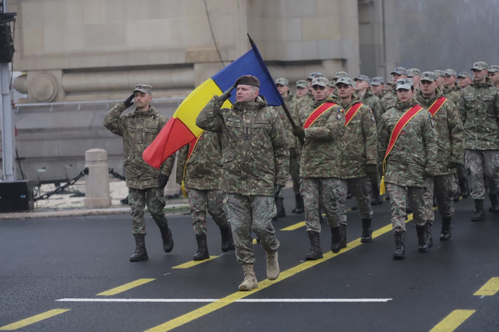 Repetiție generală pentru Parada Militară Națională, sâmbătă, la Arcul de Triumf
