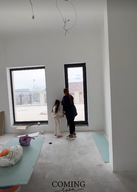 Imagini cu hotelul pe care l-a construit soția lui Adrian Minune. La parter va fi un restaurant cu specific mediteraneean