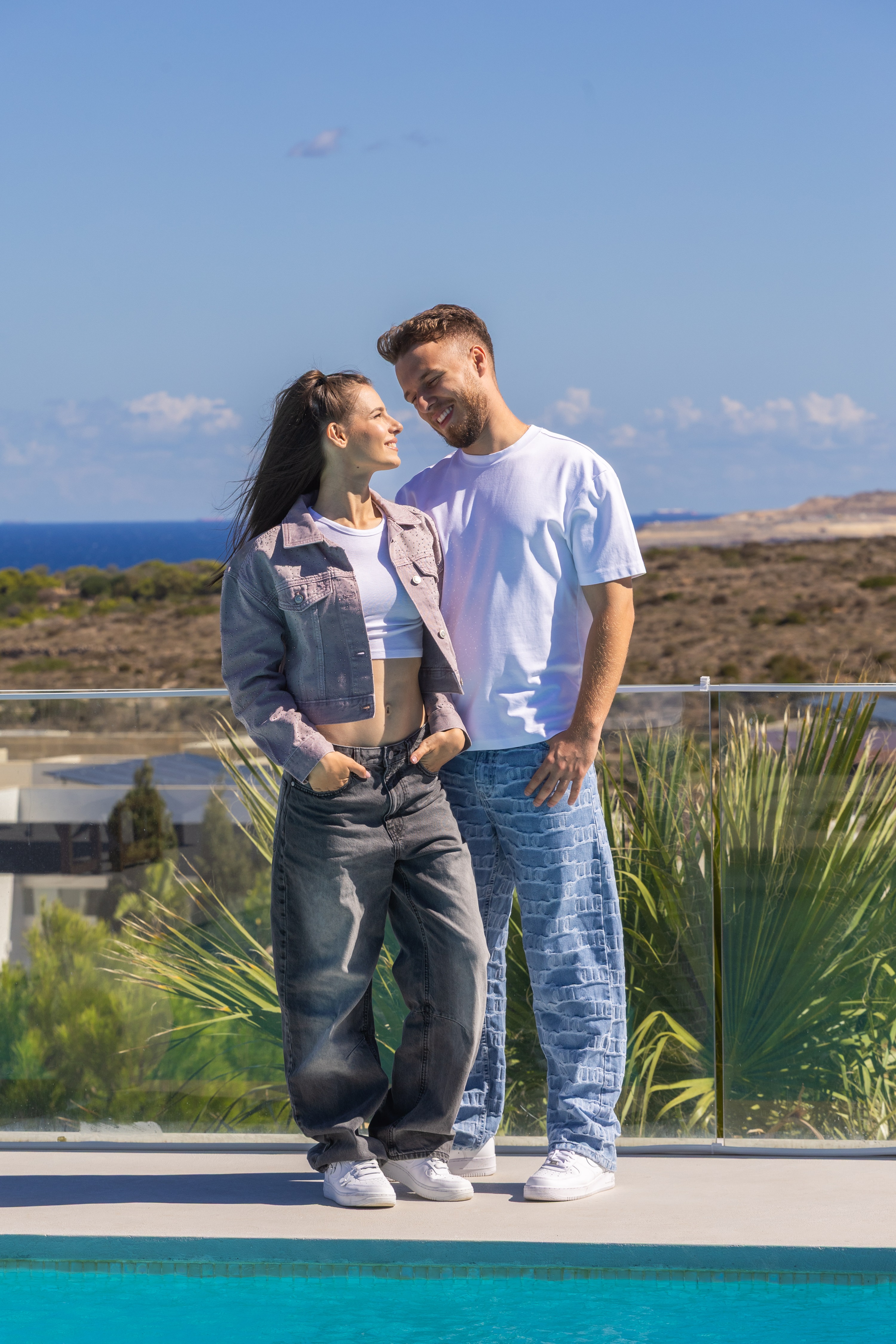 Cine sunt Mitzuu și Ariana de la „Power Couple România”. Cuplul e extrem de iubit de adolescenți