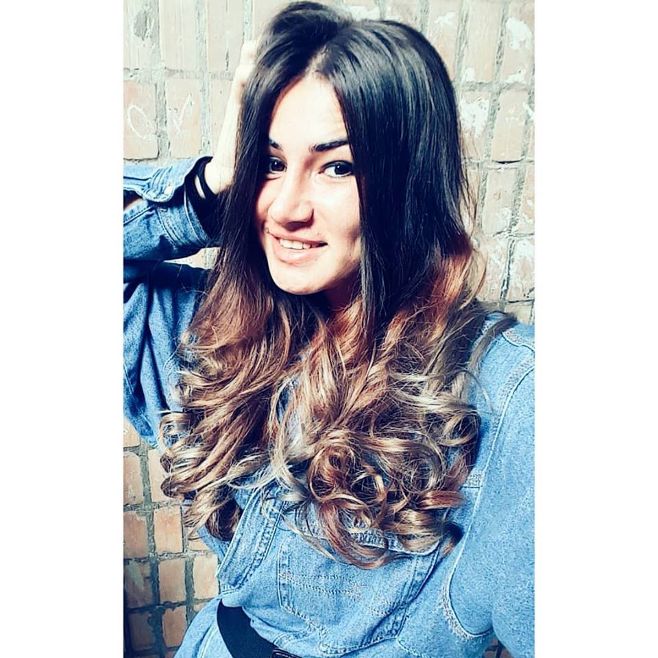 Diana Belbiță s-a ras cu model. Ce și-a făcut la ceafă | FOTO