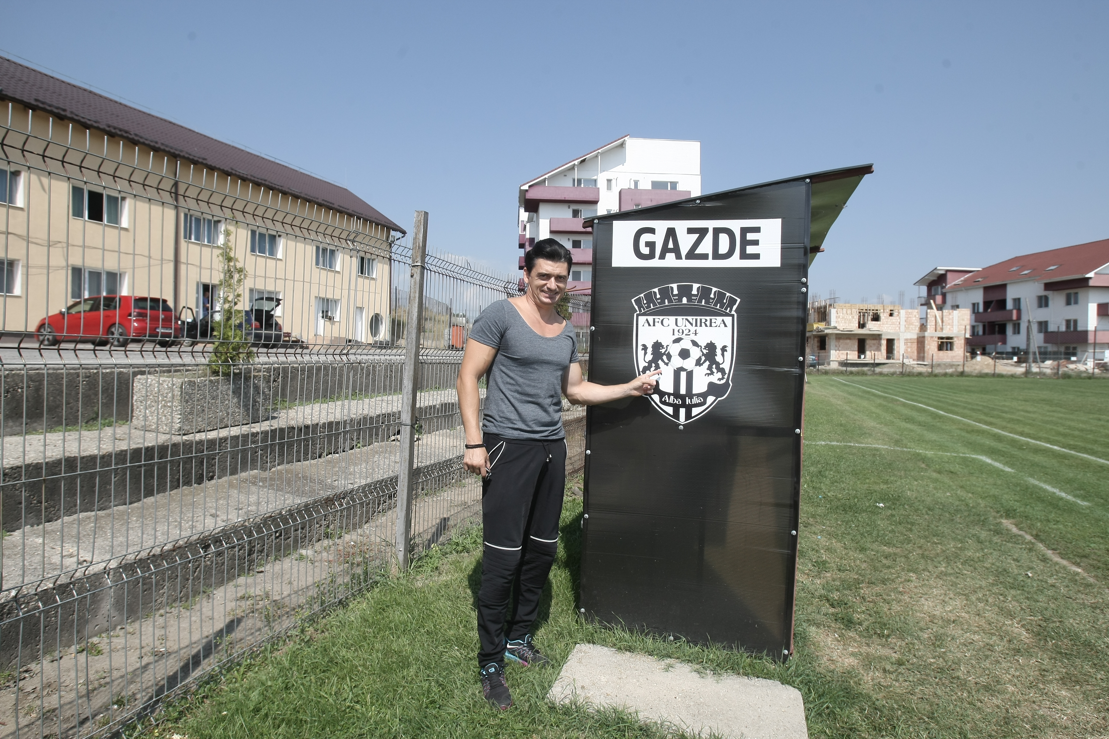 Povestea lui Nicușor Stanciu. A făcut naveta cu ”rechini”, a fost Mister Boboc, la 16 ani era să-și piardă piciorul