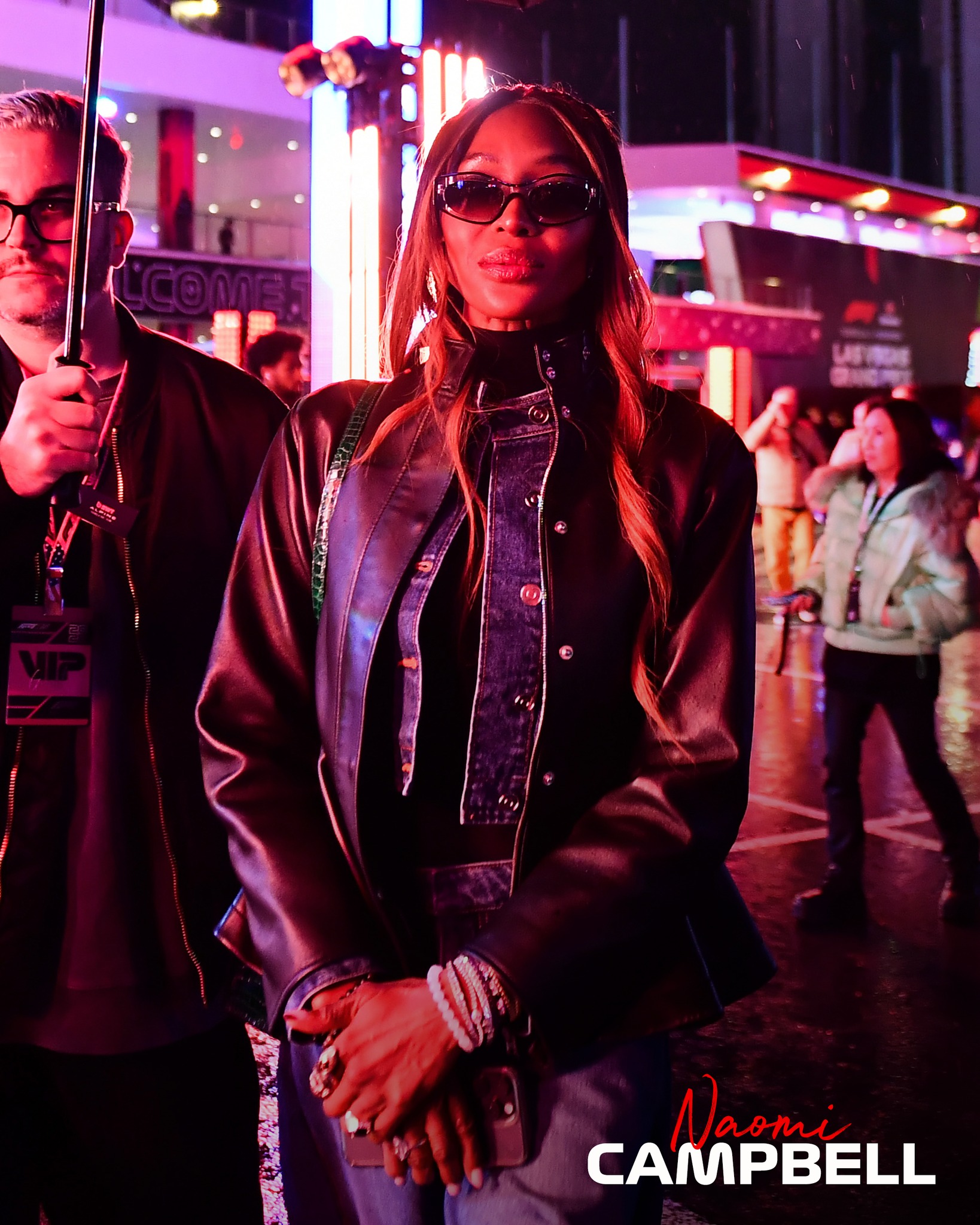 Beyoncé, apariție spectaculoasă la evenimentul de Formula 1, din Las Vegas. Artista a atras toate privirile cu decolteul generos