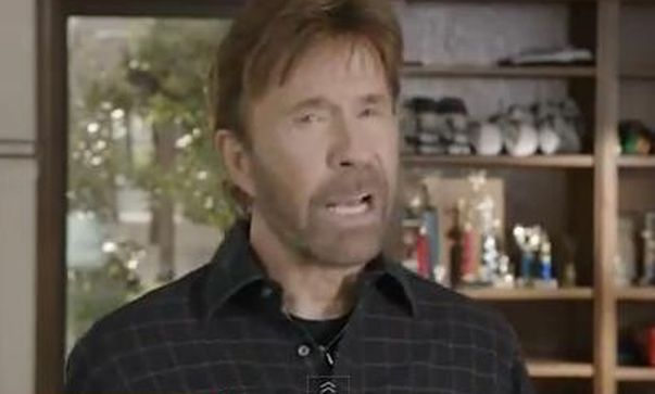 Povestea de dragoste dintre Chuck Norris și Gena Okellei. Actorul s-a stins din viață la vârsta de 86 de ani, lăsând multă durere în sufletul soției