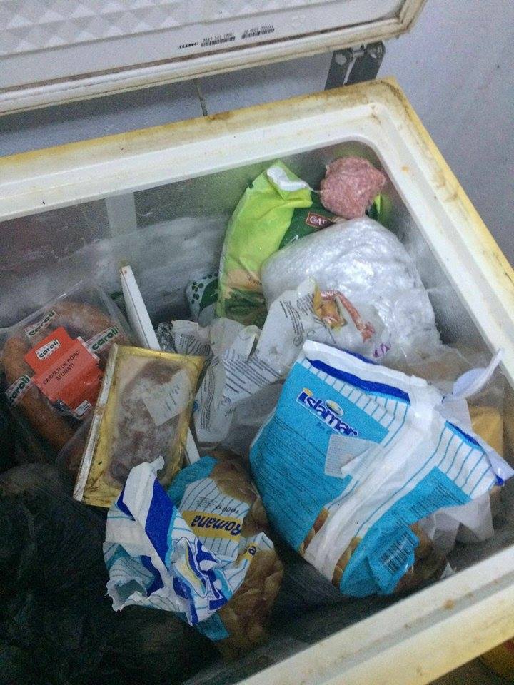 Atenție la ce mâncați în vacanță! Inspectorii ANPC au găsit 100 de kilograme de carne și pește alterat la Vama Veche