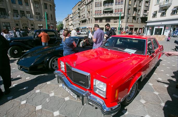 "Retro Parada Primăverii" organizată în zeci de oraşe din ţară! GALERIE FOTO