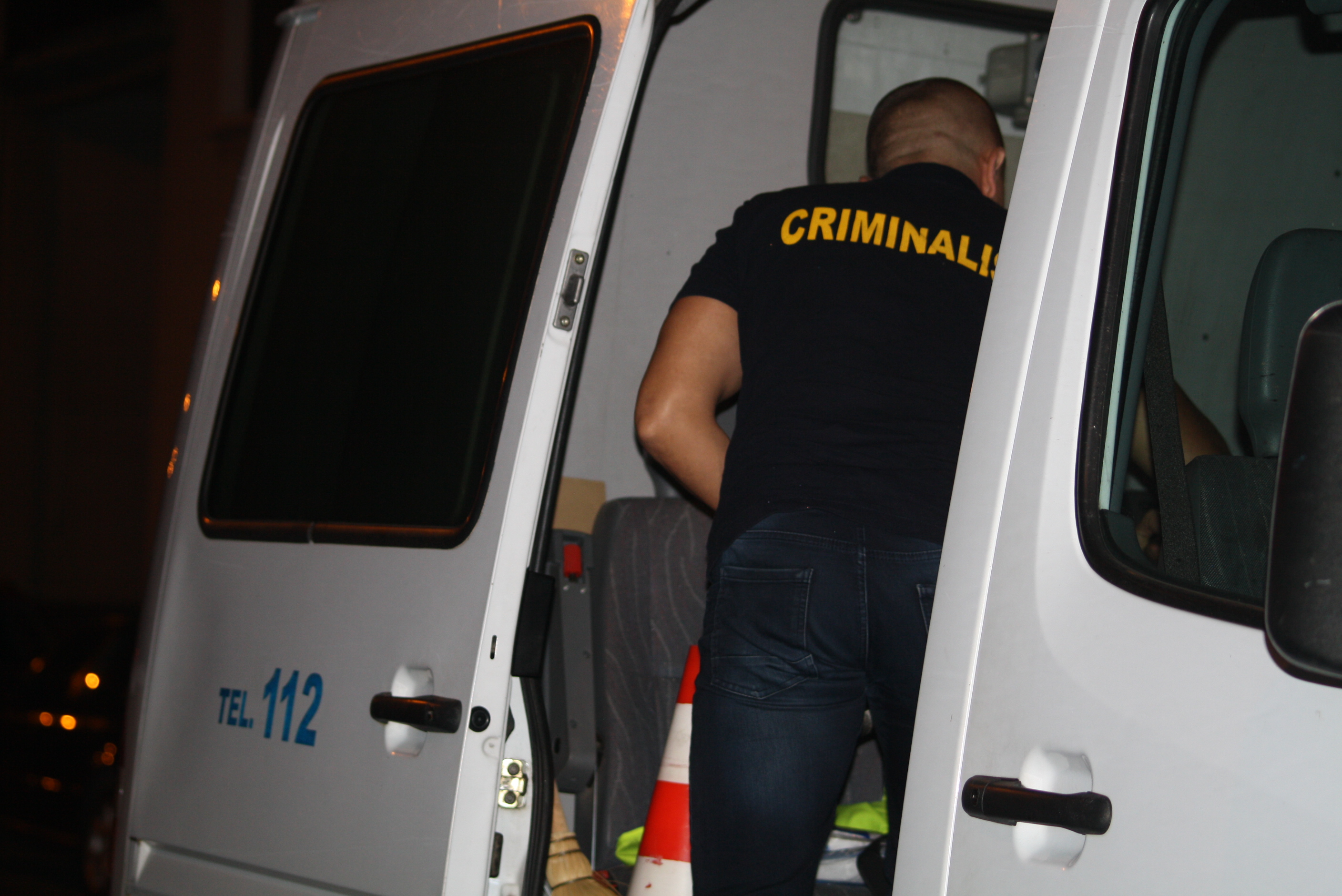 Scandal cu focuri de armă între două familii de romi din Lugoj. Conflictul ca-n filmele cu mafioți, oprit de Poliție