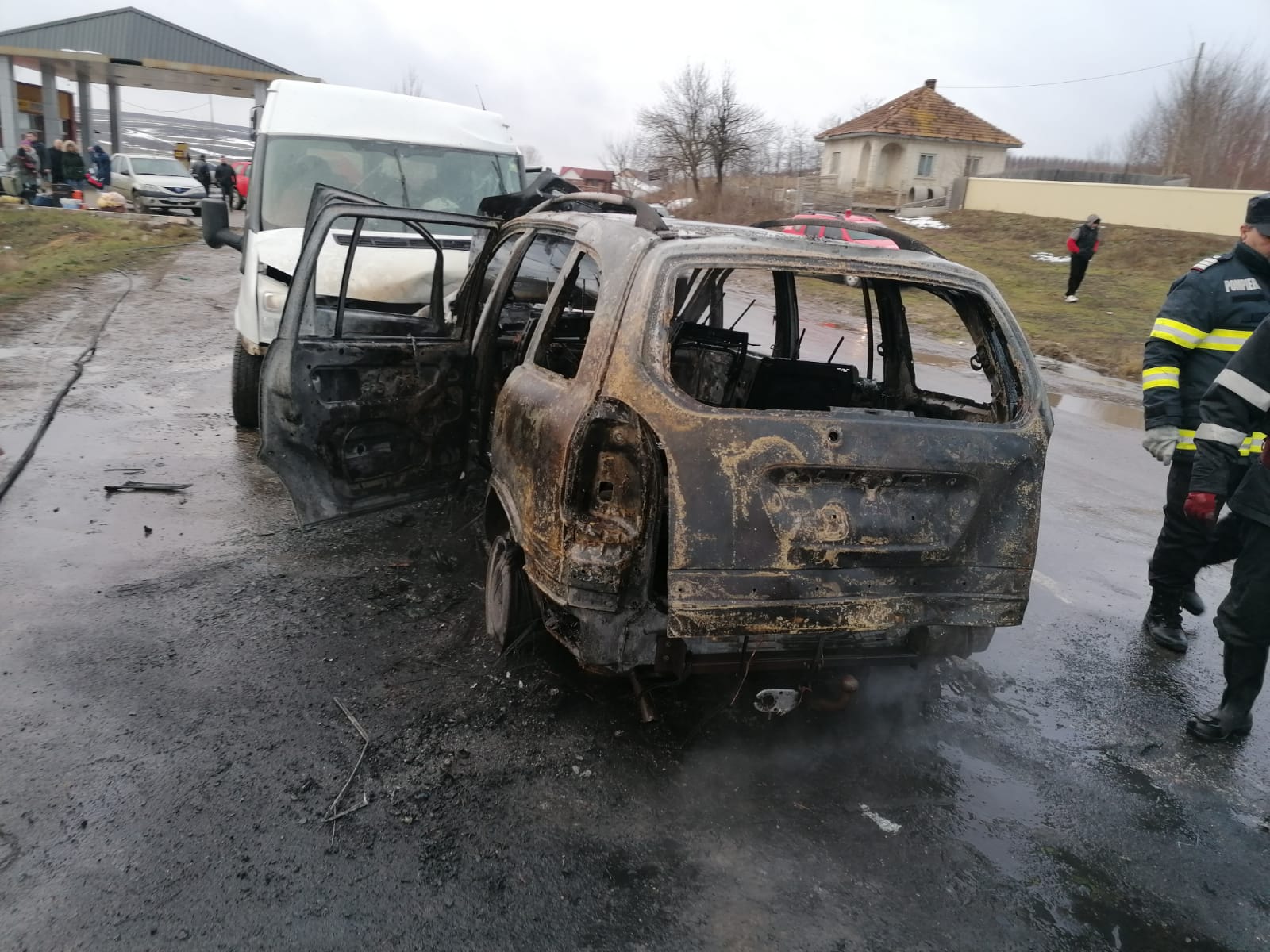 UPDATE | Accident rutier în Botoșani. 11 persoane au fost rănite, una fiind în stare de inconștiență