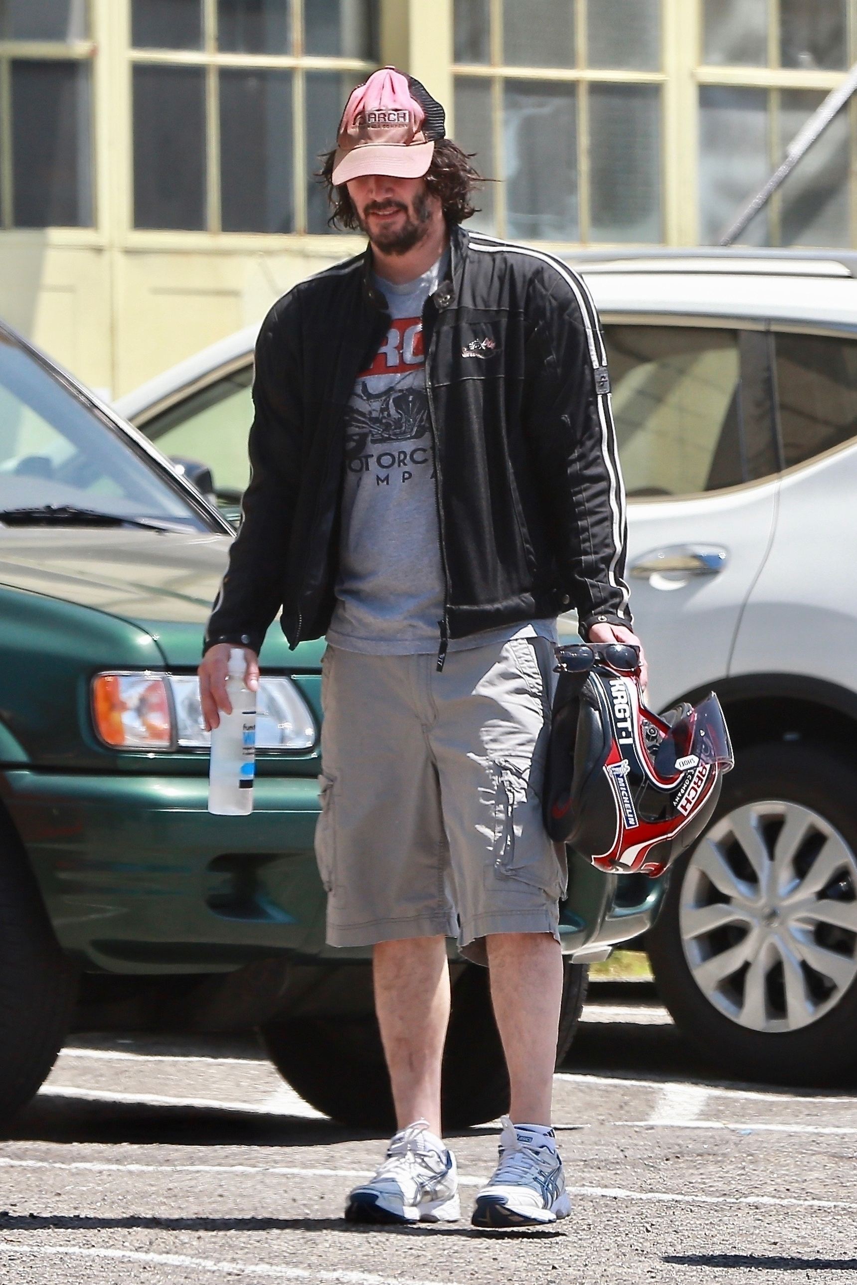 FOTO | Keanu Reeves și-a speriat fanii cu look-ul său. Cum arată acum actorul