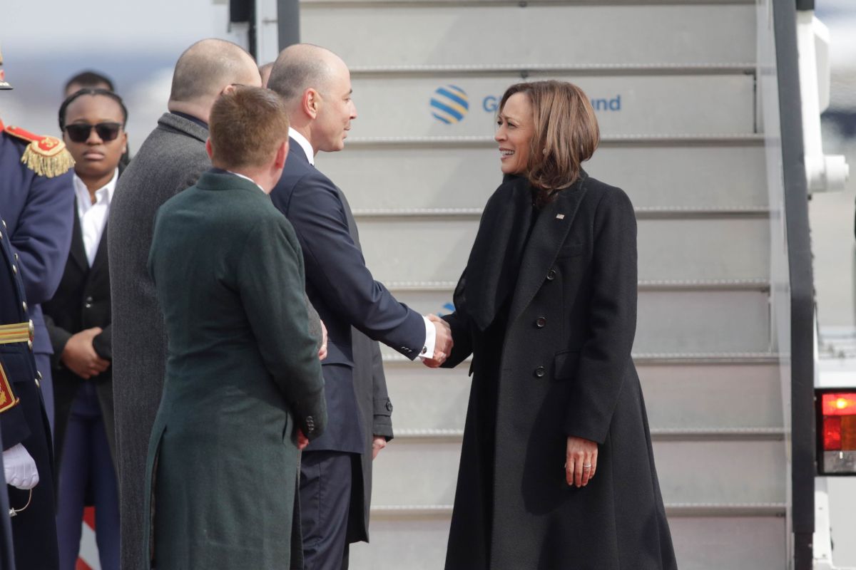 Kamala Harris, vicepreședinta SUA, mesaj pentru români: „Am văzut cum ați primit refugiați și știm greutățile pe care le întâmpinați. Ați arătat așa mult curaj”