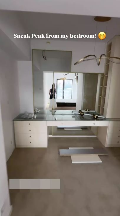 Imagini din noul apartament al Ramonei Olaru. Și-a luat aer condiționat cu ecran LCD: „Am dat și foarte mult pe el”