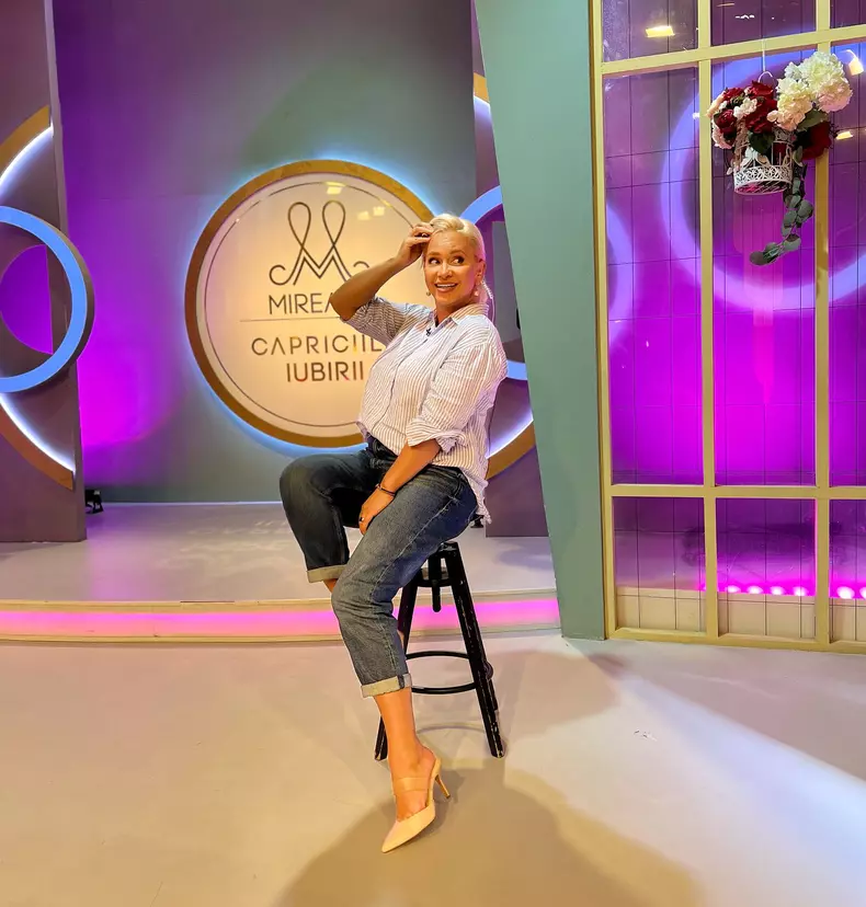 Paula Chirilă a fost cerută în căsătorie, după ce a divorțat de tatăl fiicei sale. Imagini cu inelul de logodnă
