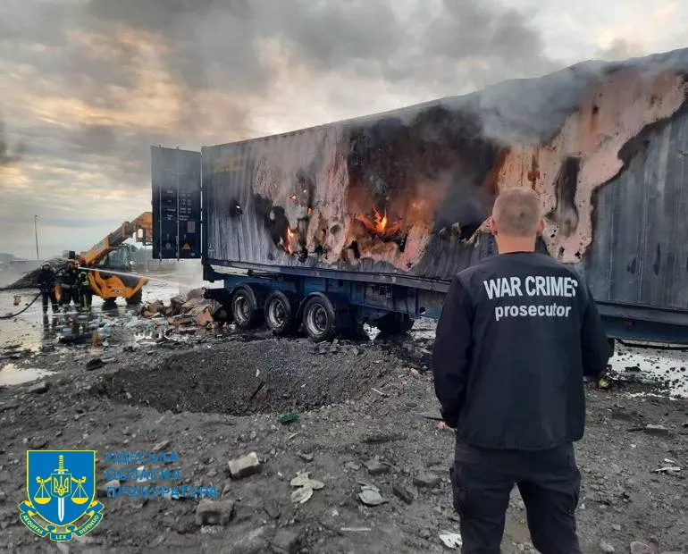 Rușii au bombardat din nou vama Orlivka. Atacurile de la granița României, filmate de la Isaccea. VIDEO