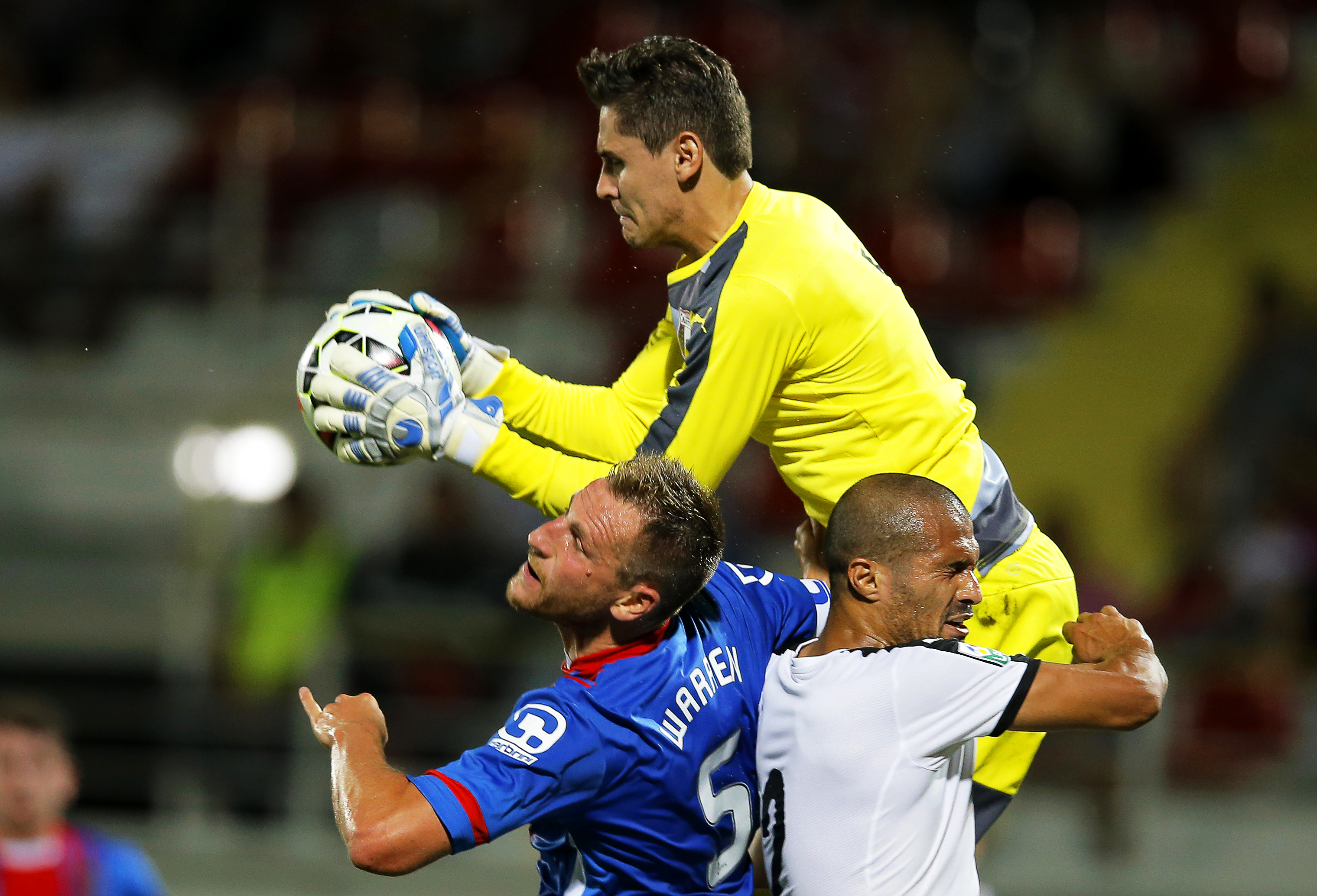 LIGA EUROPA, turul 2, retur: Botoșani - Legia 0-3 (în tur: 0-1) / Astra - Inverness 0-0 (1-0). ^Polonezii au făcut LEGEA cu clovnii Cordoș și Acsinte. Echipa lui Șumudică, zgârcită cu golurile cu scoțienii! West Ham, viitoarea adversară