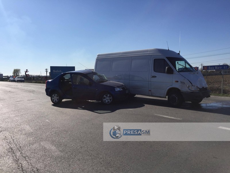 Accident grav, la ieșirea din Satu Mare. Un bărbat a murit și altul a fost rănit (FOTO)