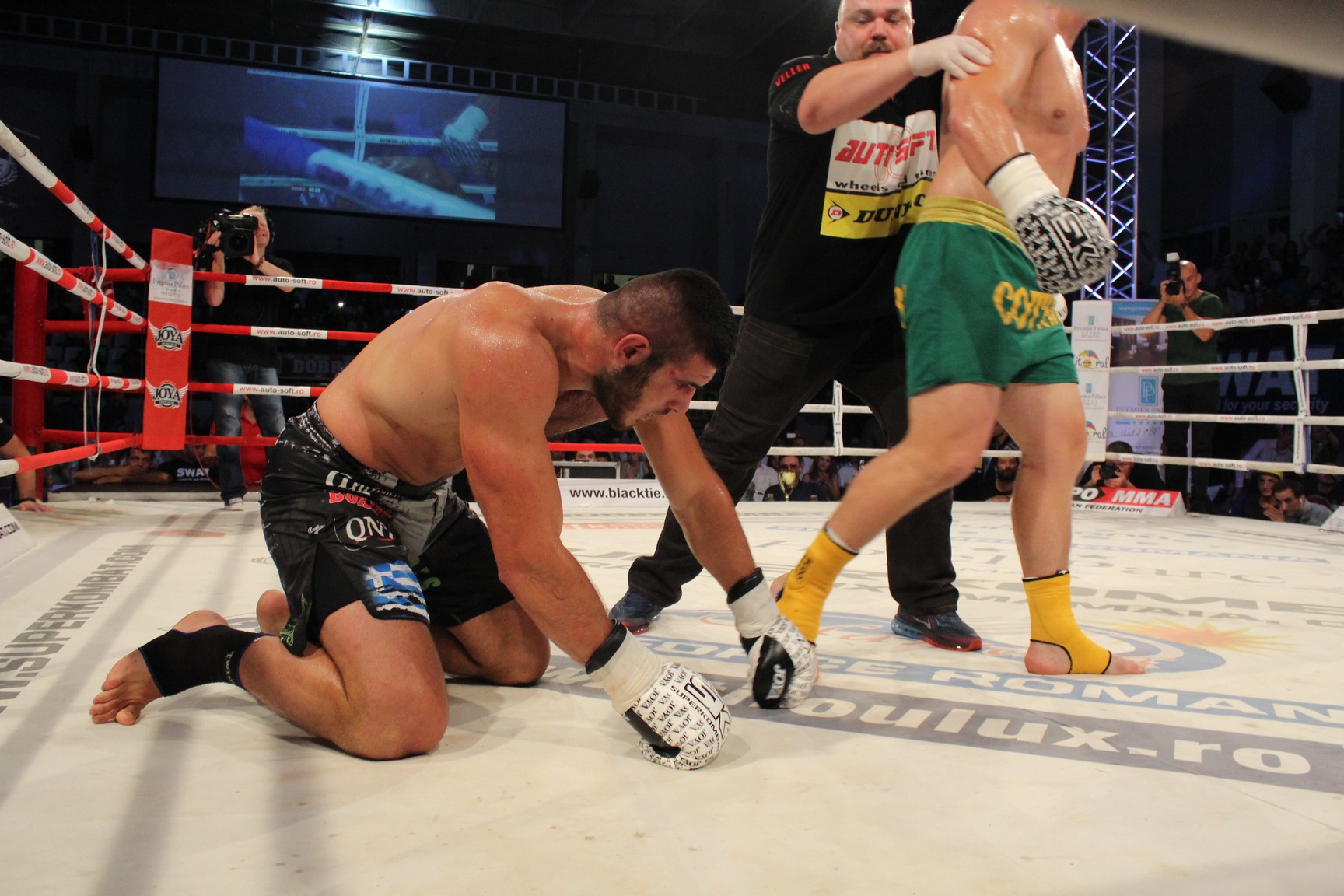 GALERIE FOTO / SUPERKOMBAT CONSTANȚA: Moroșanu a dat de pământ cu colosul din Kavala!