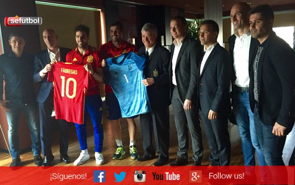 Spaniolii stau baricadați în hotel până la meci. Programul campionilor