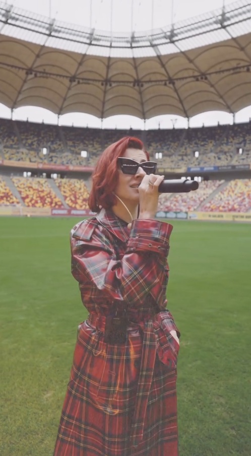 Reacția fanilor când au auzit că Lidia Buble cântă imnul României la meciul amical cu Moldova: „Am simțit un val”