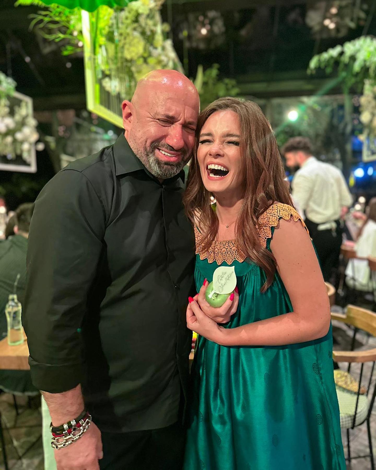 Doina Teodoru, surprinsă în brațele unui alt bărbat după despărțirea de Cătălin Scărlătescu. E sosia juratului de la MasterChef