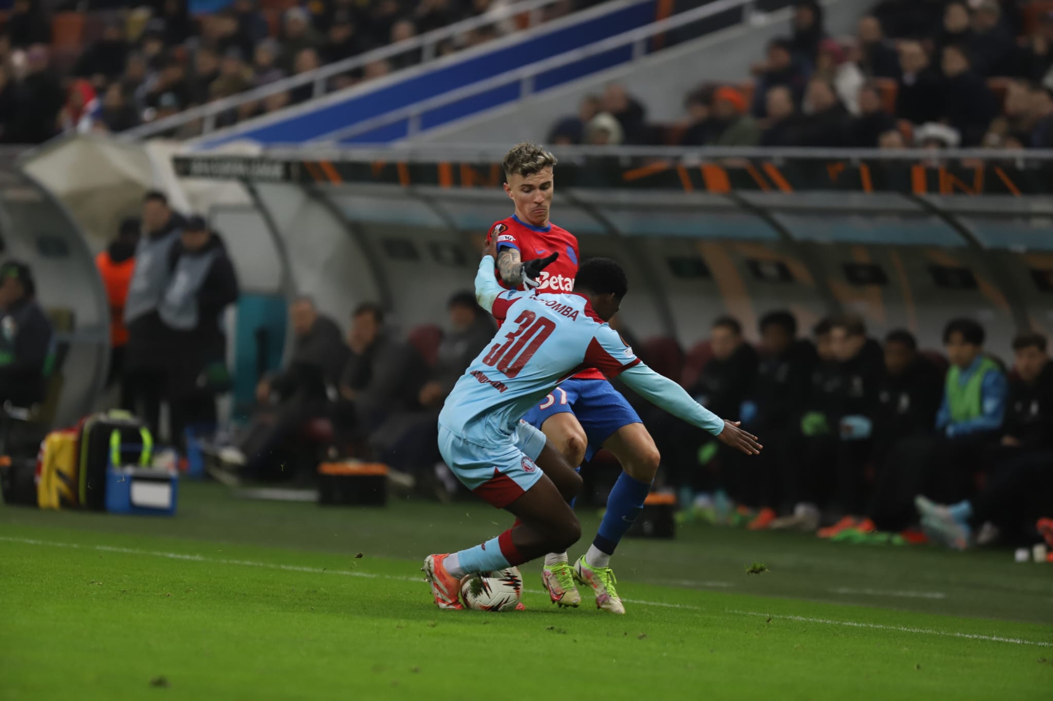 FCSB reușește o remontada de senzație cu Feyenoord și câștigă pe final cu 4-3 după o partidă nebună