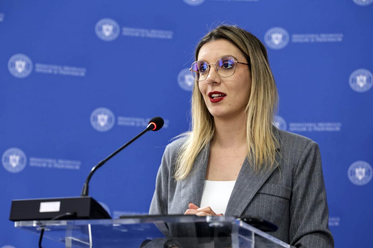 Diana Buzoianu a prezentat „Inspectorul balastierelor”, o platformă la dispoziţia românilor: „Vom putea să ştim unde se fac exploatări ilegale”