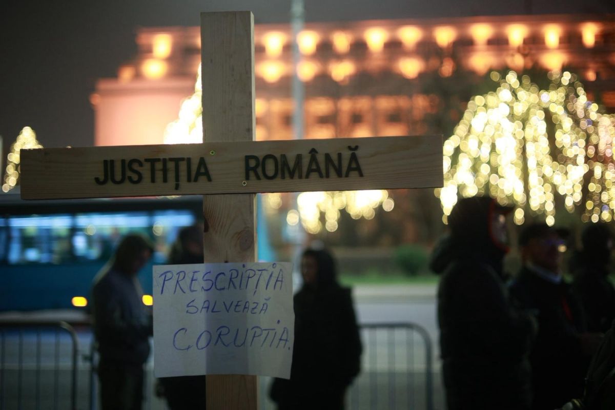Generația Z, printre cei 4.000 de oameni prezenți în București la protestul pentru reformă în Justiție