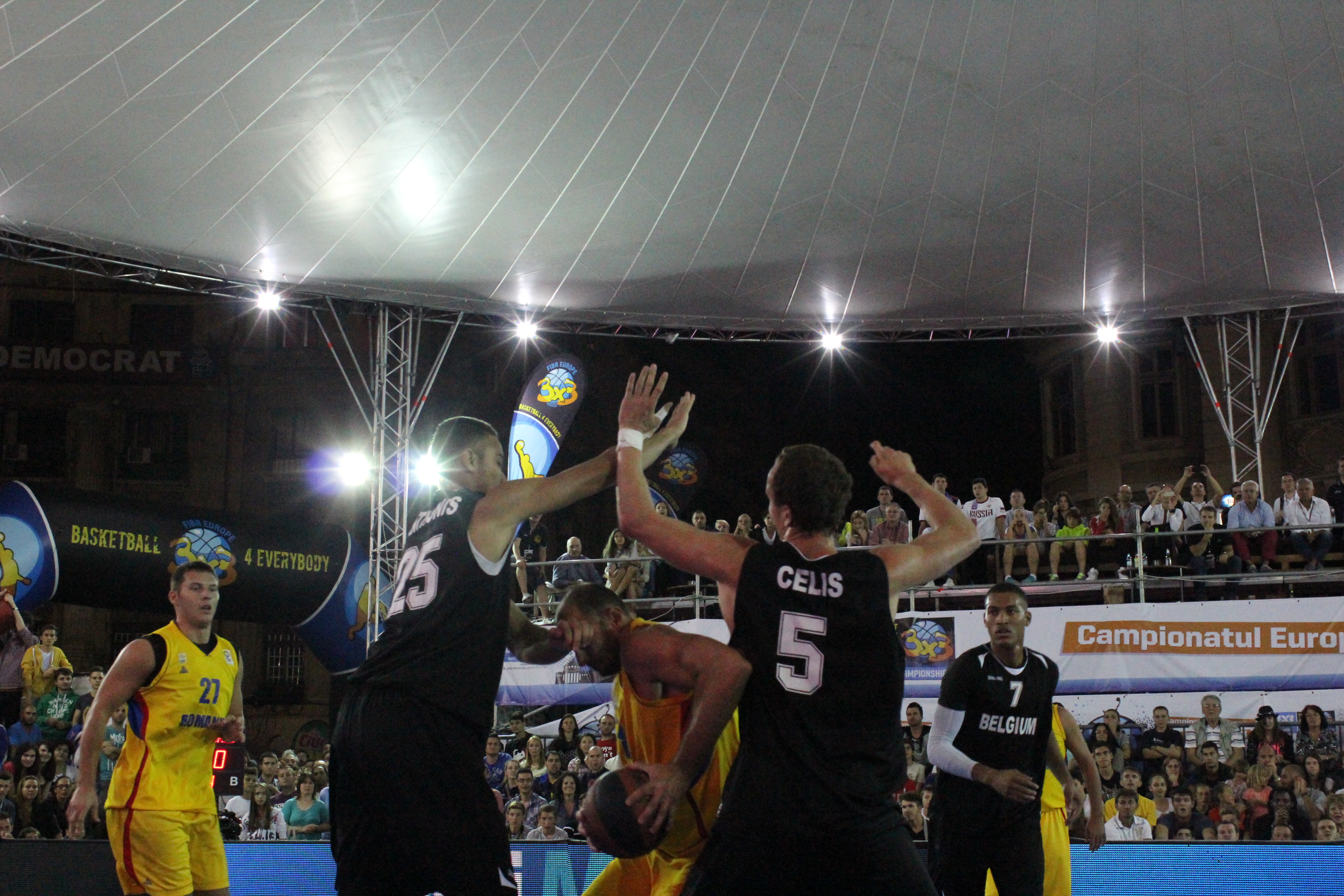 GALERIE FOTO & VIDEO / România joacă astăzi în semifinalele CE de baschet 3x3