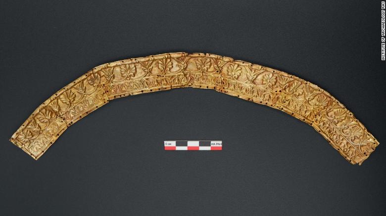 Descoperire arheologică unică în istorie. Ce se afla în mormântul a trei generații de amazoane