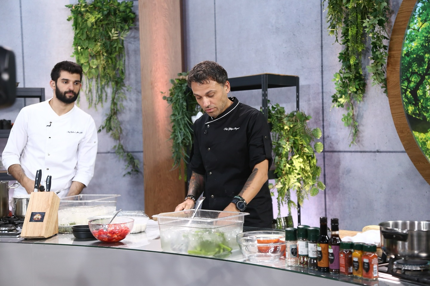Rețeta lui Ștefan Popescu de pască pentru Paște, cu aluat de cozonac. Ce ingrediente folosește juratul de la „Chefi la cuțite”