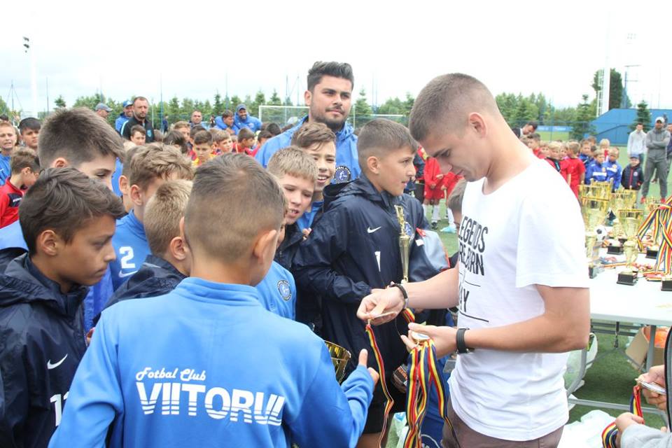 Tricolorul Răzvan Marin a acordat premiile la Dolphin Cup 2017 | GALERIE FOTO
