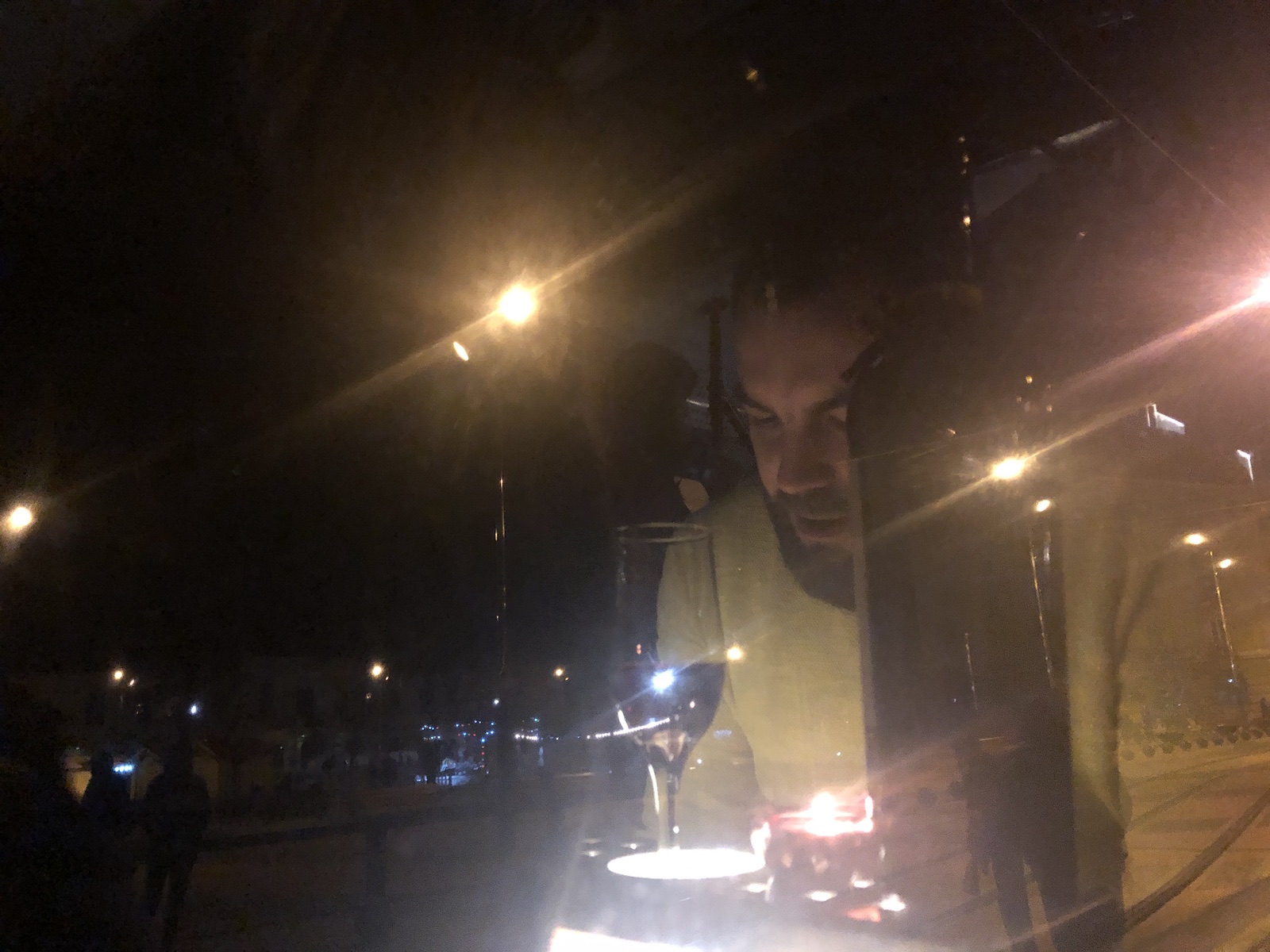 VIDEO&FOTO/ O altfel de plimbare, de Dragobete. Cina în tramvai prin Timișoara, ca-n Milano sau Bruxelles
