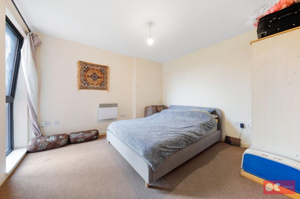 Apartament de vis pentru orice suporter, din balcon poți vedea perfect meciul. Unde se află și cât costă