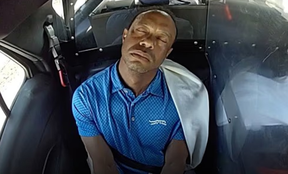 Sokkoló videókat közölt a rendőrség Tiger Woodsról súlyos balesete után