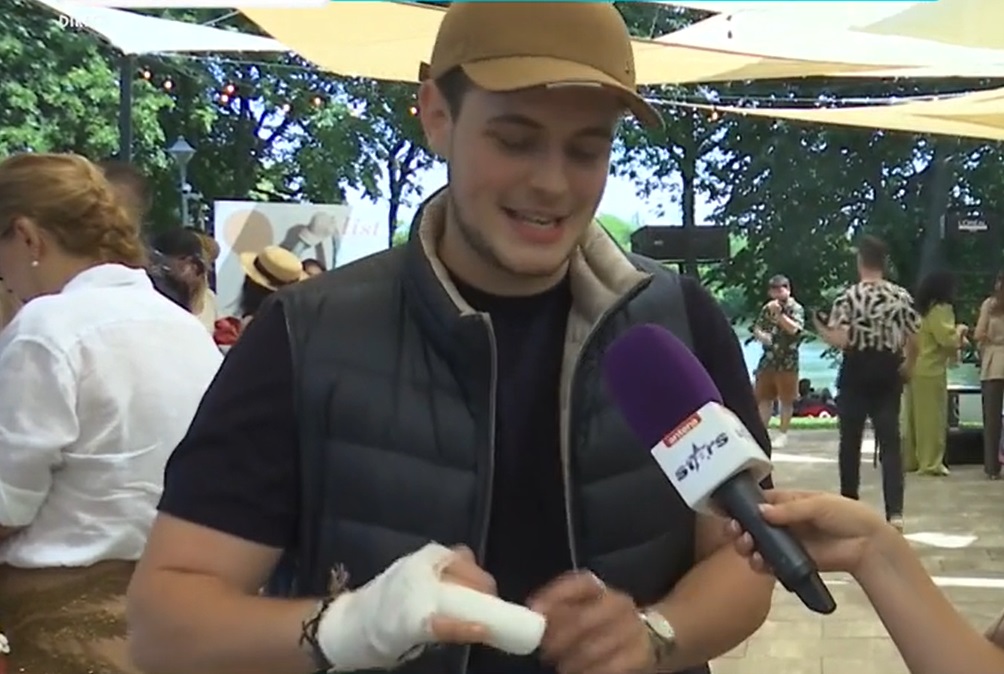 Aris Eram, fiul Andreei Esca