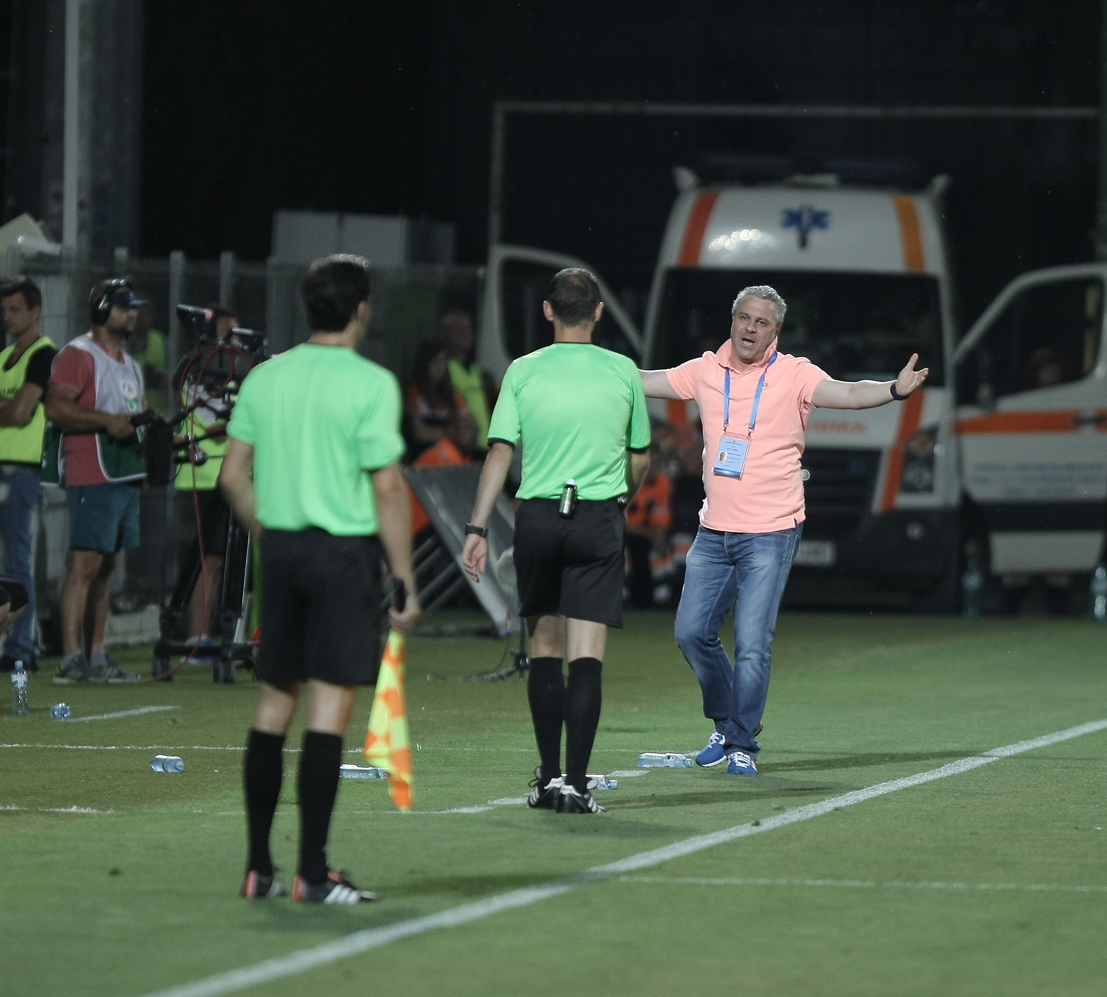 Liga I: Astra  - Steaua 2-0. N-au mers cu Steaua, au fost cu Astra! Trei goluri anulate campioanei en-titre de brigada lui Colțescu! ^Campioana, gafă de amatori: legitimația lui Muniru!