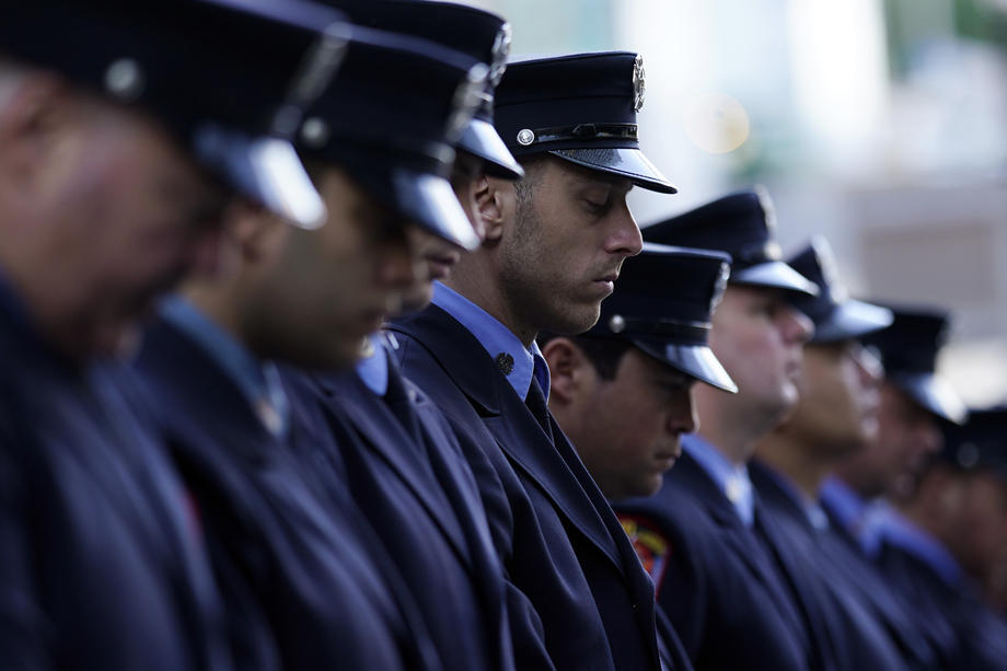 „Durerea e încă acolo”. Victimele atentatelor teroriste de la Turnurile Gemene, comemorate la New York
