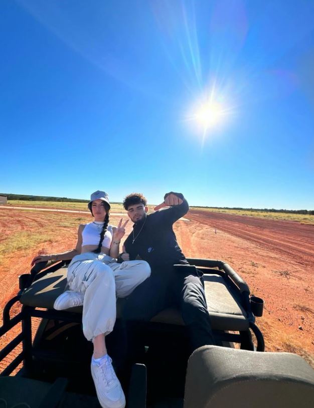 Imagini cu fiica lui Ion Țiriac din vacanța în Namibia. Ioana a petrecut alături de fiul Ilenei Lazariuc