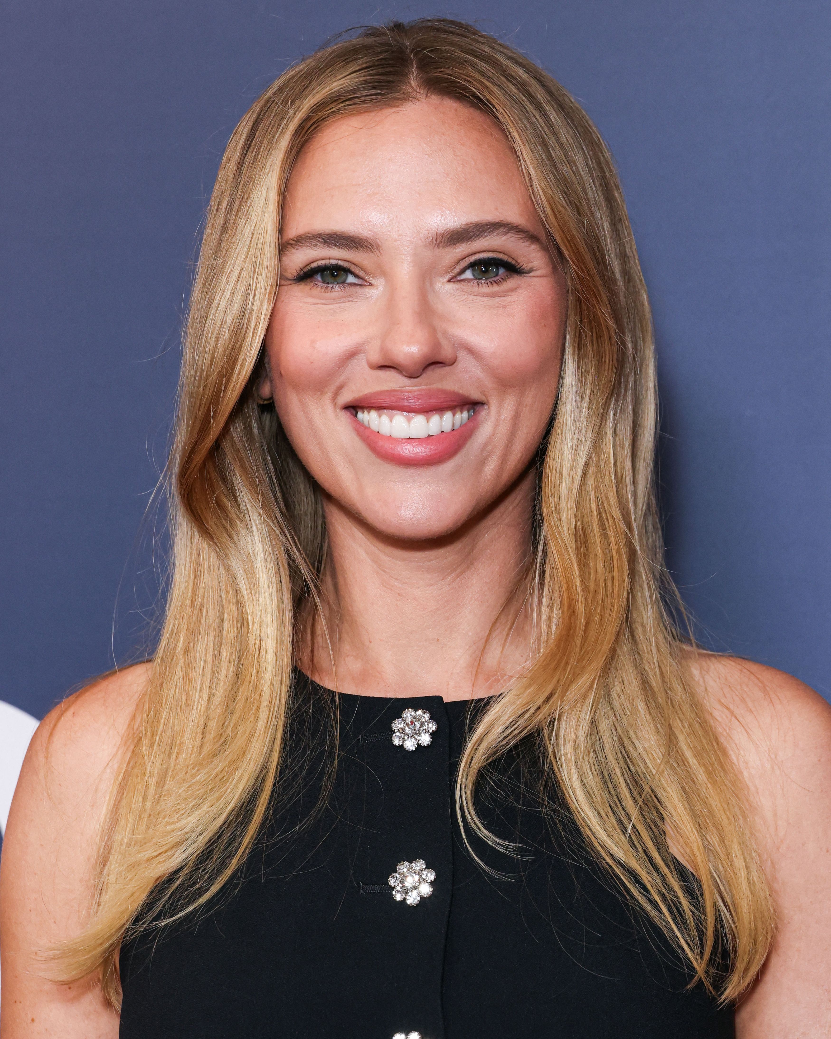 Festivalul de Film de la Cannes 2026 începe cu un val de staruri internaționale. Scarlett Johansson și Cate Blanchett, printre cele mai așteptate apariții