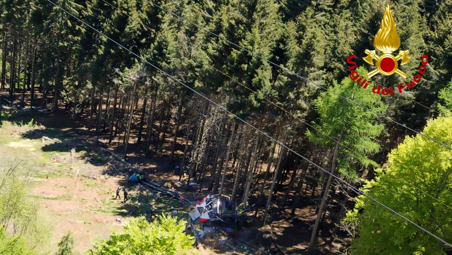 Cauza prăbușirii telecabinei din Italia, soldată cu 14 morți. Trei persoane au fost arestate