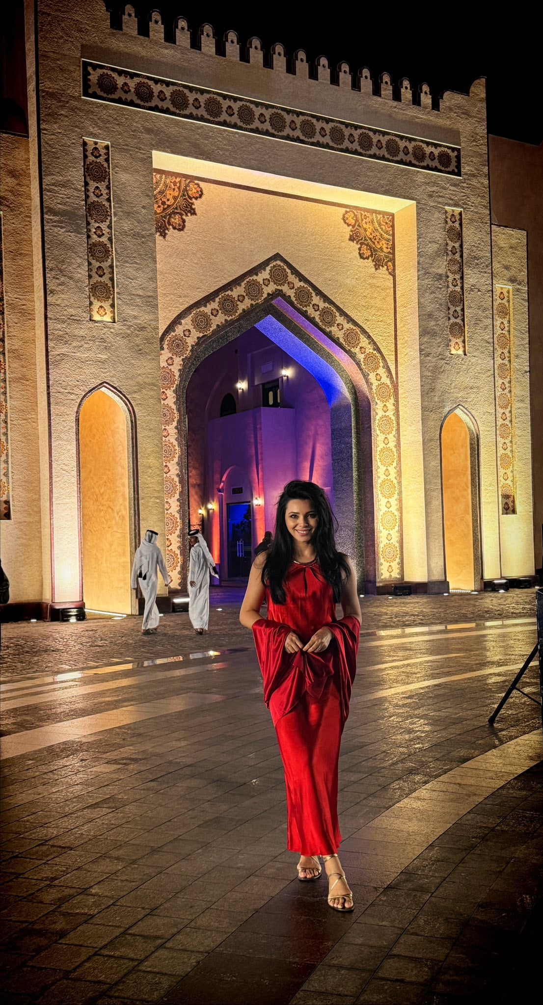 Ce i s-a întâmplat Corinei Caragea când a ajuns în Doha. Prezentatoarea a fost uimită: „Mă uit cu atenție în oglindă, nu mi se pare! Ce surpriză”