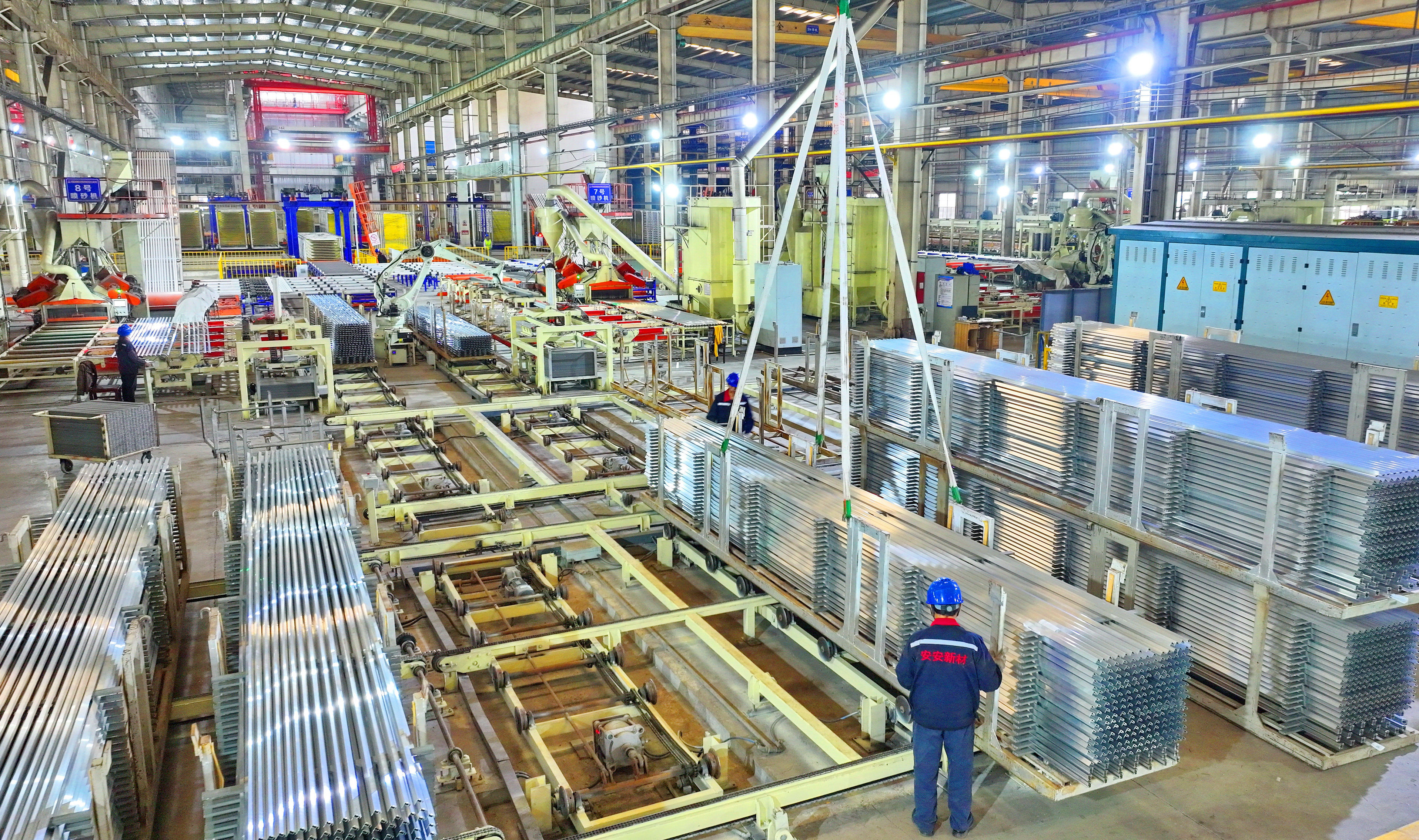 Emirates Global Aluminium’s record 2025 aluminium sales help offset Guinea bauxite dispute, securing $2.53B core profit. [Getty Images]